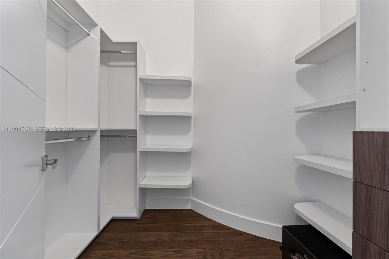 10431 NW 68th Ter , Doral, FL 33178 Photo