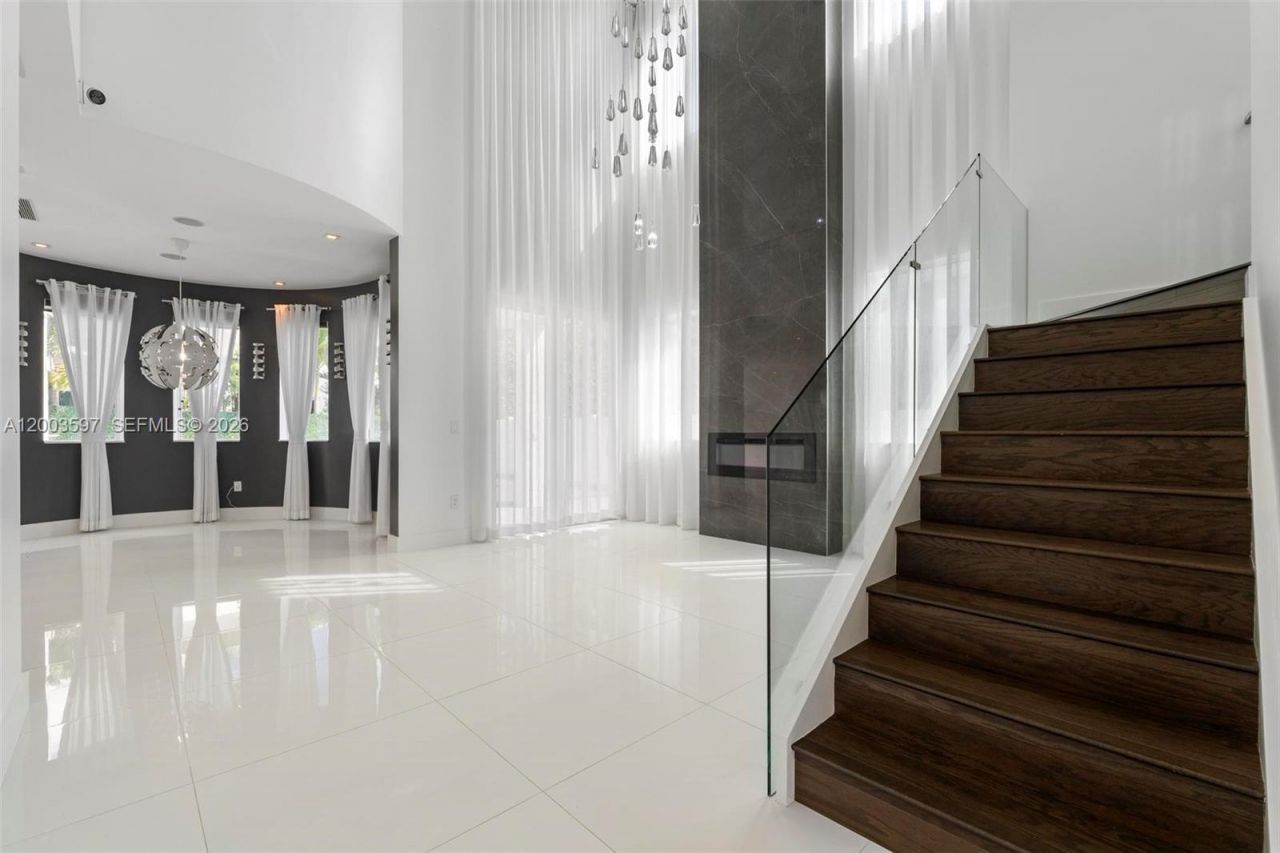 10431 NW 68th Ter , Doral, FL 33178 Photo