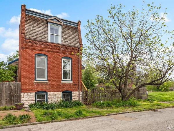 1871 Madison Street , St Louis, MO 63106