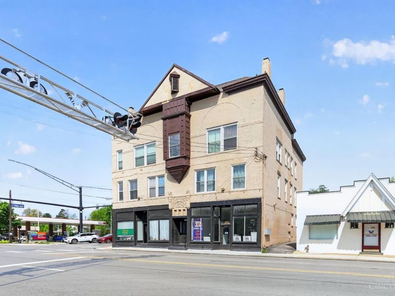 7049 Montgomery Rd., Cincinnati, OH 45236 Photo 2