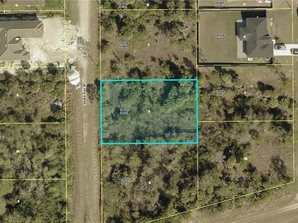 2806 Laura AVE N, LEHIGH ACRES, FL 33971