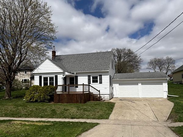 103 Cedar Street, West Union, IA 52175