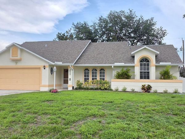2820 SE Pace Drive, Port St. Lucie, FL 34984