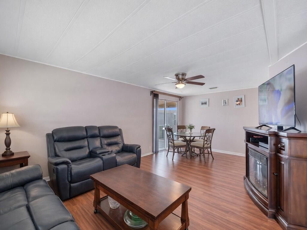 225 NE Forrest Court, Jensen Beach, FL 34957 Photo