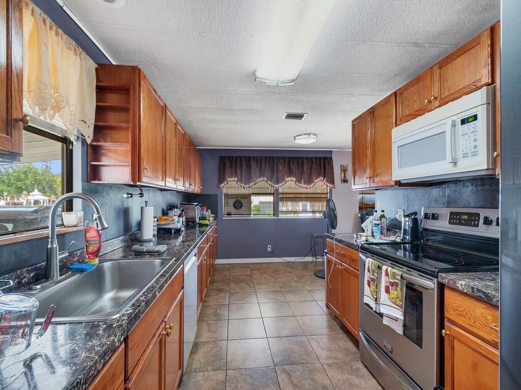 225 NE Forrest Court, Jensen Beach, FL 34957 Photo