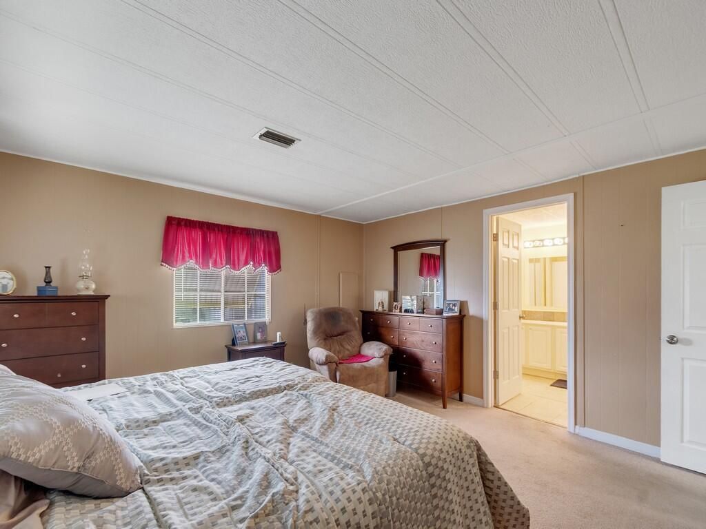 225 NE Forrest Court, Jensen Beach, FL 34957 Photo