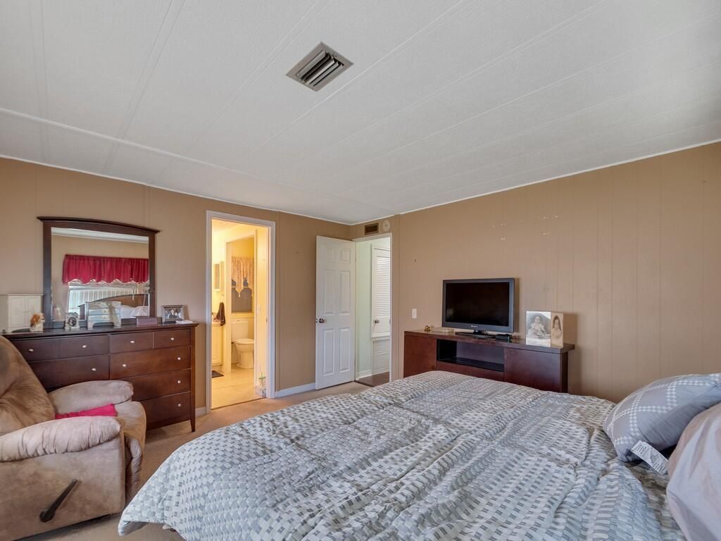 225 NE Forrest Court, Jensen Beach, FL 34957 Photo