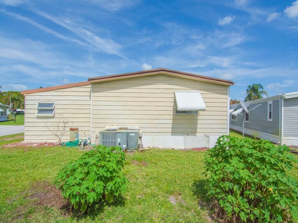 225 NE Forrest Court, Jensen Beach, FL 34957 Photo