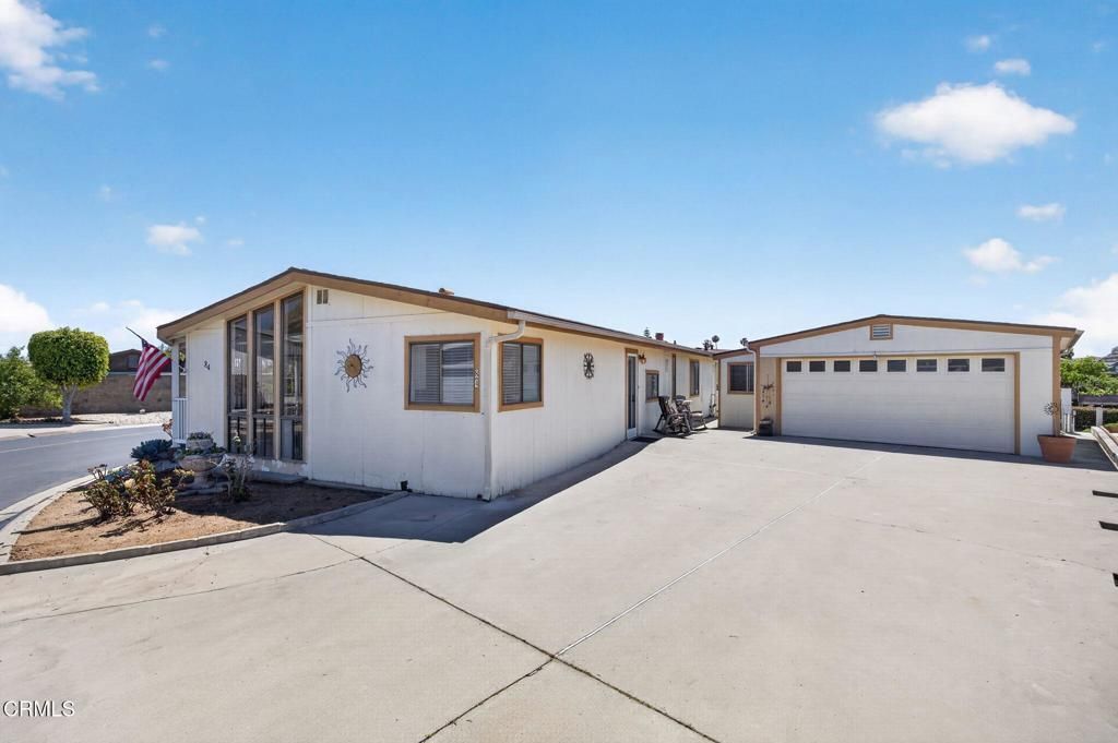 84 Poinsettia Gardens Drive, Ventura, CA 93004 Main Photo