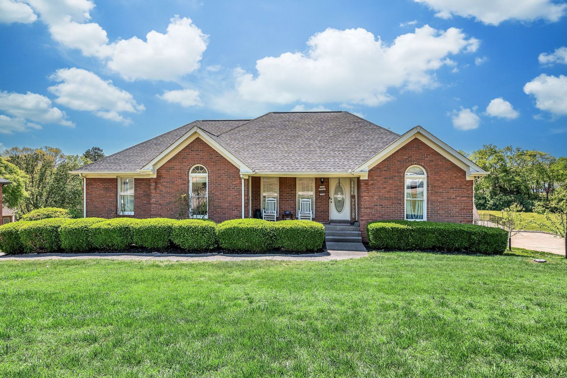 396 Solitude Cir , Goodlettsville, TN 37072 Main Photo
