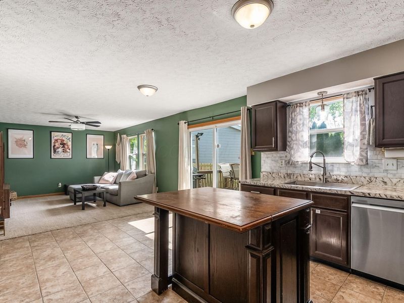 8671 Cadet Drive N, Galloway, OH 43119 Photo 11