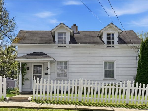 164 W Pittsburgh Street , Delmont, PA 15626