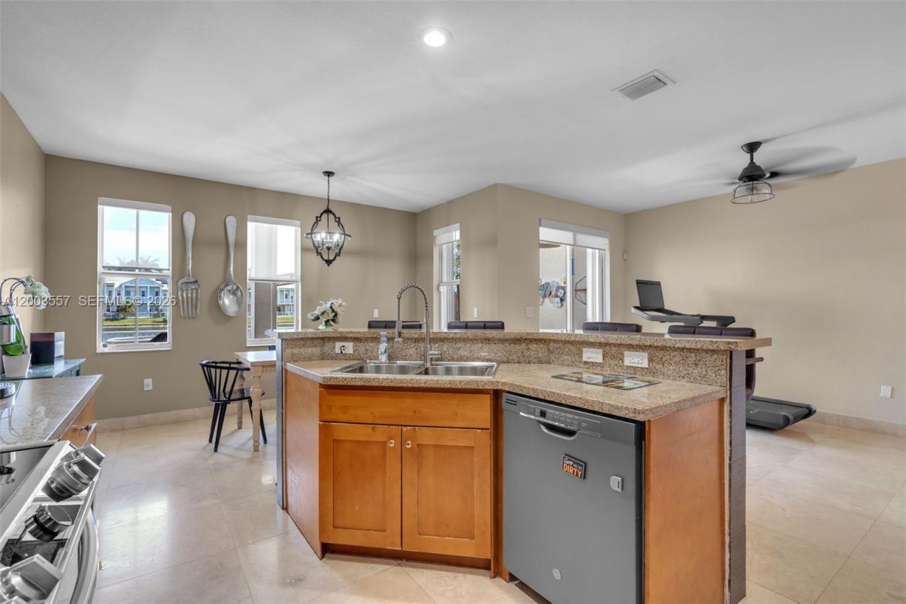 10788 NW 76th Ln, Doral, FL 33178 Photo