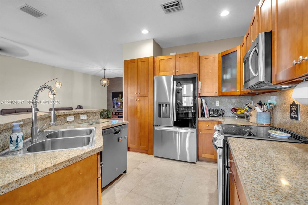 10788 NW 76th Ln, Doral, FL 33178 Photo