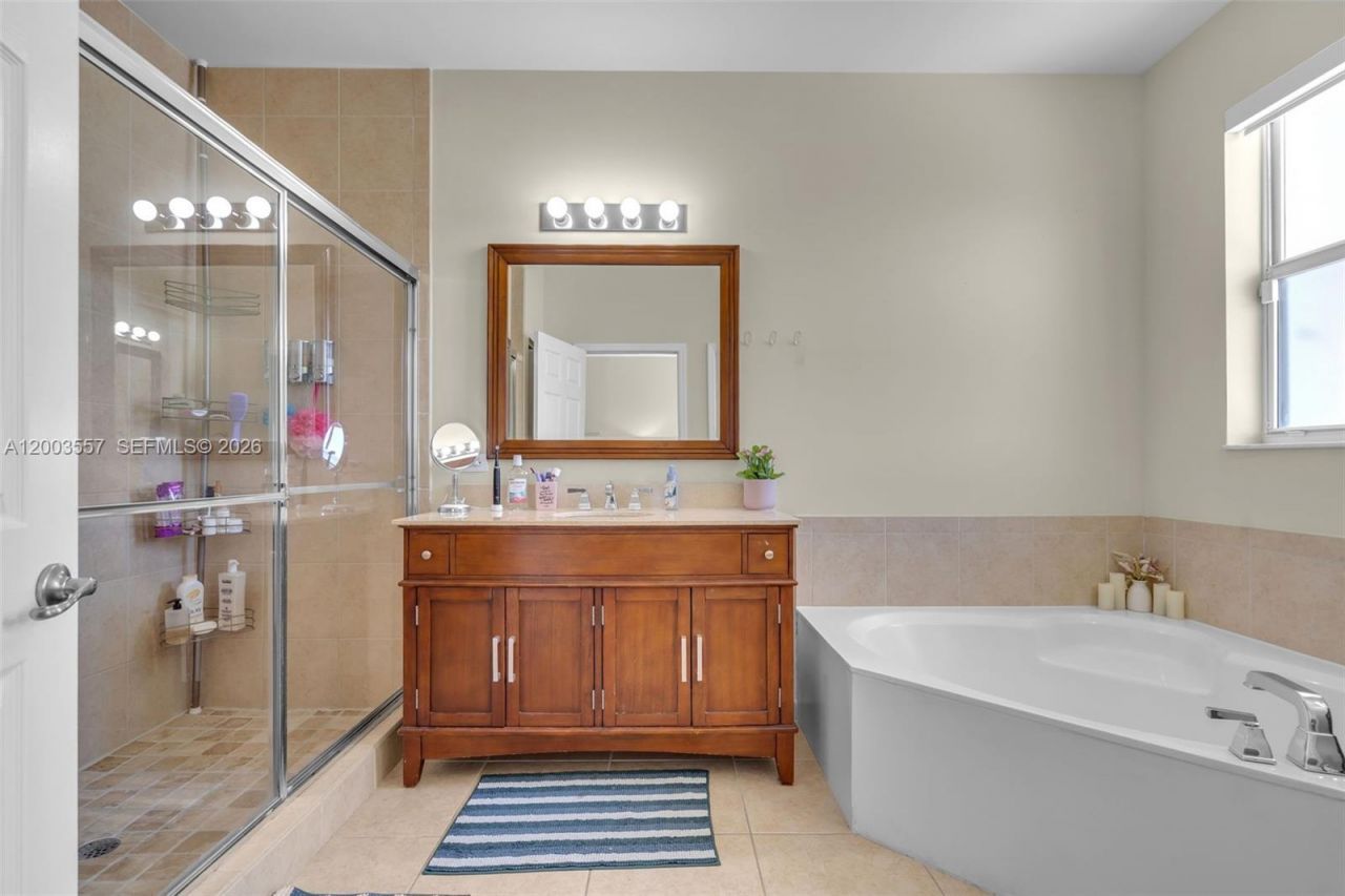 10788 NW 76th Ln, Doral, FL 33178 Photo