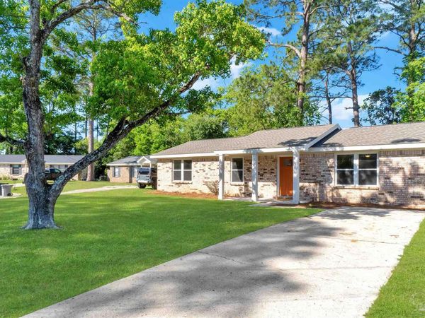 8217 Riviera Ct, Pensacola, FL 32506