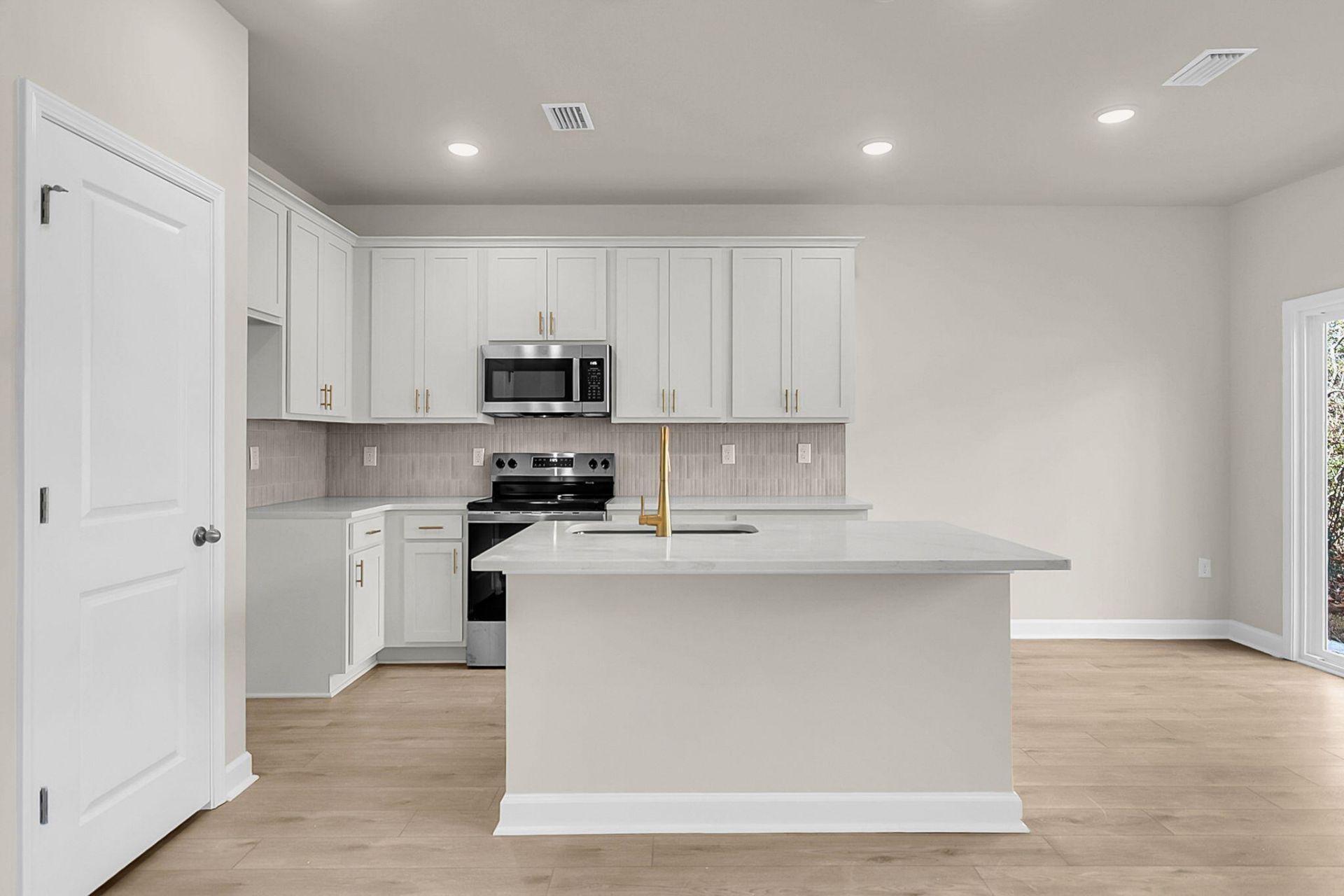 123 Berry Shoals Drive Photo 9