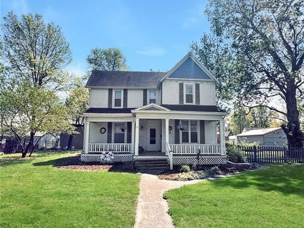 206 W Chestnut Street, Odessa, MO 64076