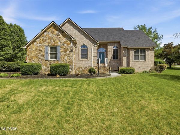169 Perkins Lane, Jacksboro, TN 37757