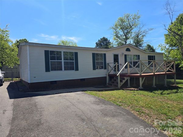 2095 Wildwood Drive , Unit 19, Hickory, NC 28601