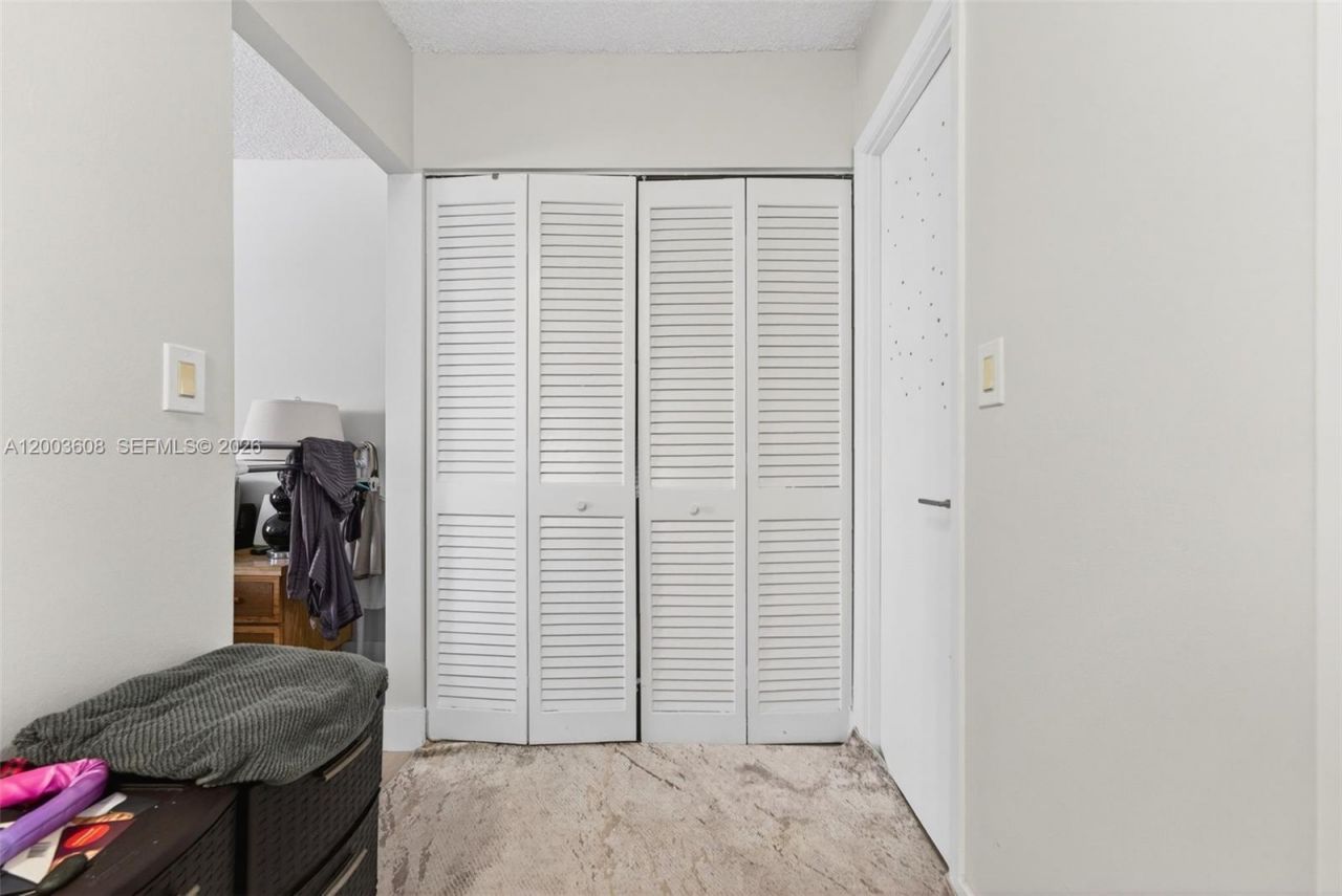 401 Golden Isles Dr , Unit 303, Hallandale Beach, FL 33009 Photo