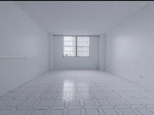 250 174th St , Unit 312, Sunny Isles Beach, FL 33160