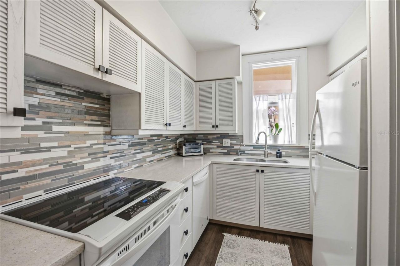 1221 N Palm Avenue , Unit 203, Sarasota, FL 34236 Photo