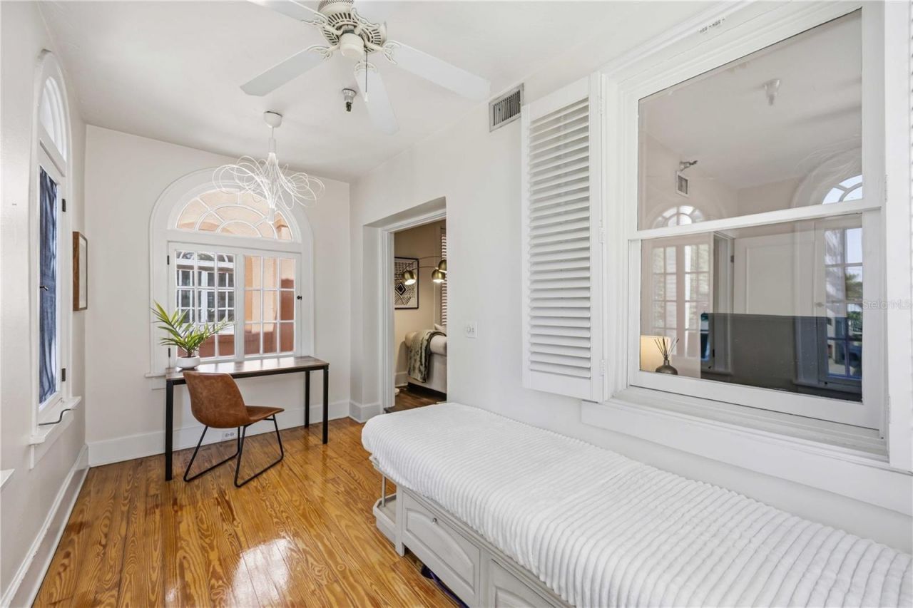 1221 N Palm Avenue , Unit 203, Sarasota, FL 34236 Photo