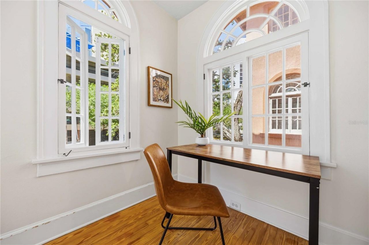 1221 N Palm Avenue , Unit 203, Sarasota, FL 34236 Photo