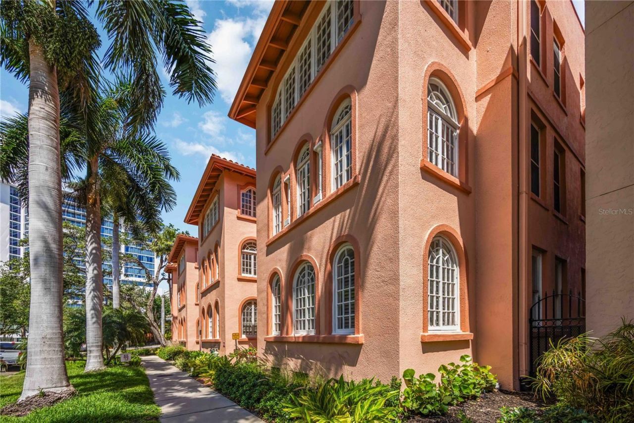 1221 N Palm Avenue , Unit 203, Sarasota, FL 34236 Photo