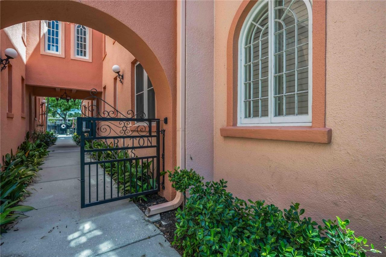 1221 N Palm Avenue , Unit 203, Sarasota, FL 34236 Photo