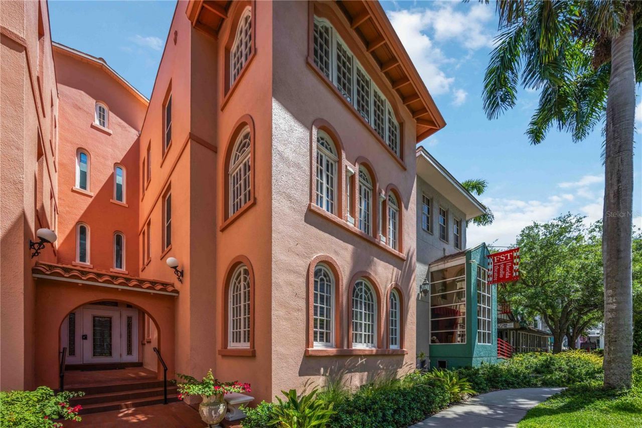 1221 N Palm Avenue , Unit 203, Sarasota, FL 34236 Photo