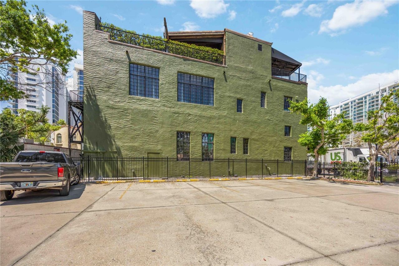 1221 N Palm Avenue , Unit 203, Sarasota, FL 34236 Photo