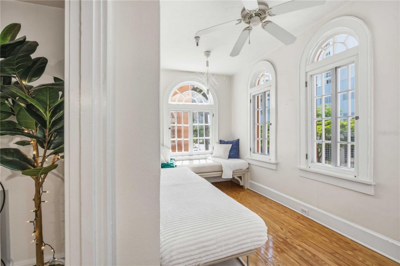 1221 N Palm Avenue , Unit 203, Sarasota, FL 34236 Photo