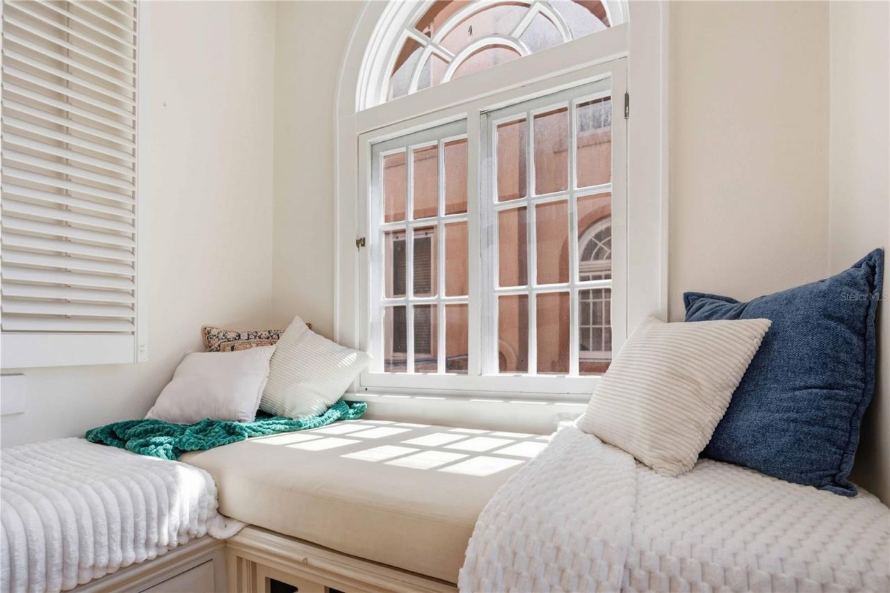 1221 N Palm Avenue , Unit 203, Sarasota, FL 34236 Photo