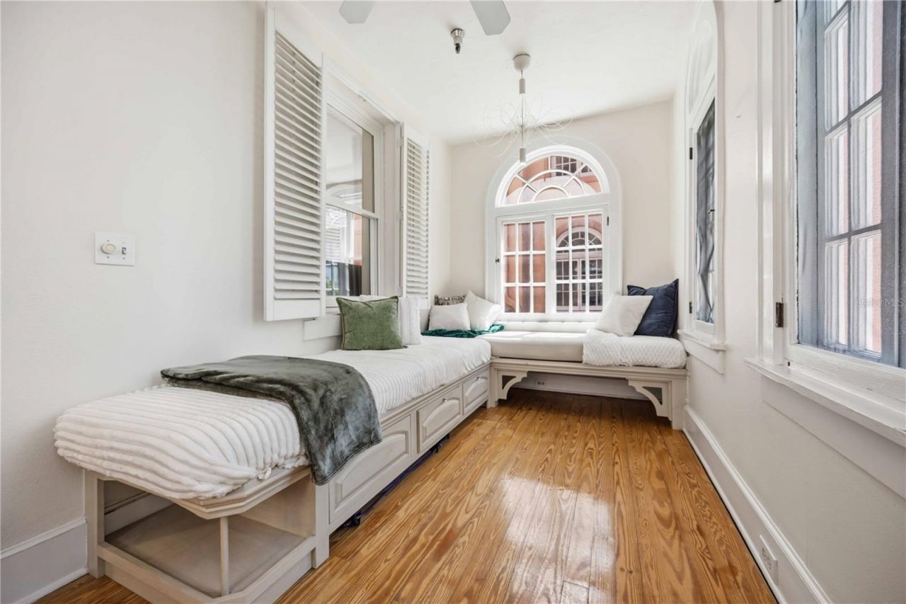 1221 N Palm Avenue , Unit 203, Sarasota, FL 34236 Photo