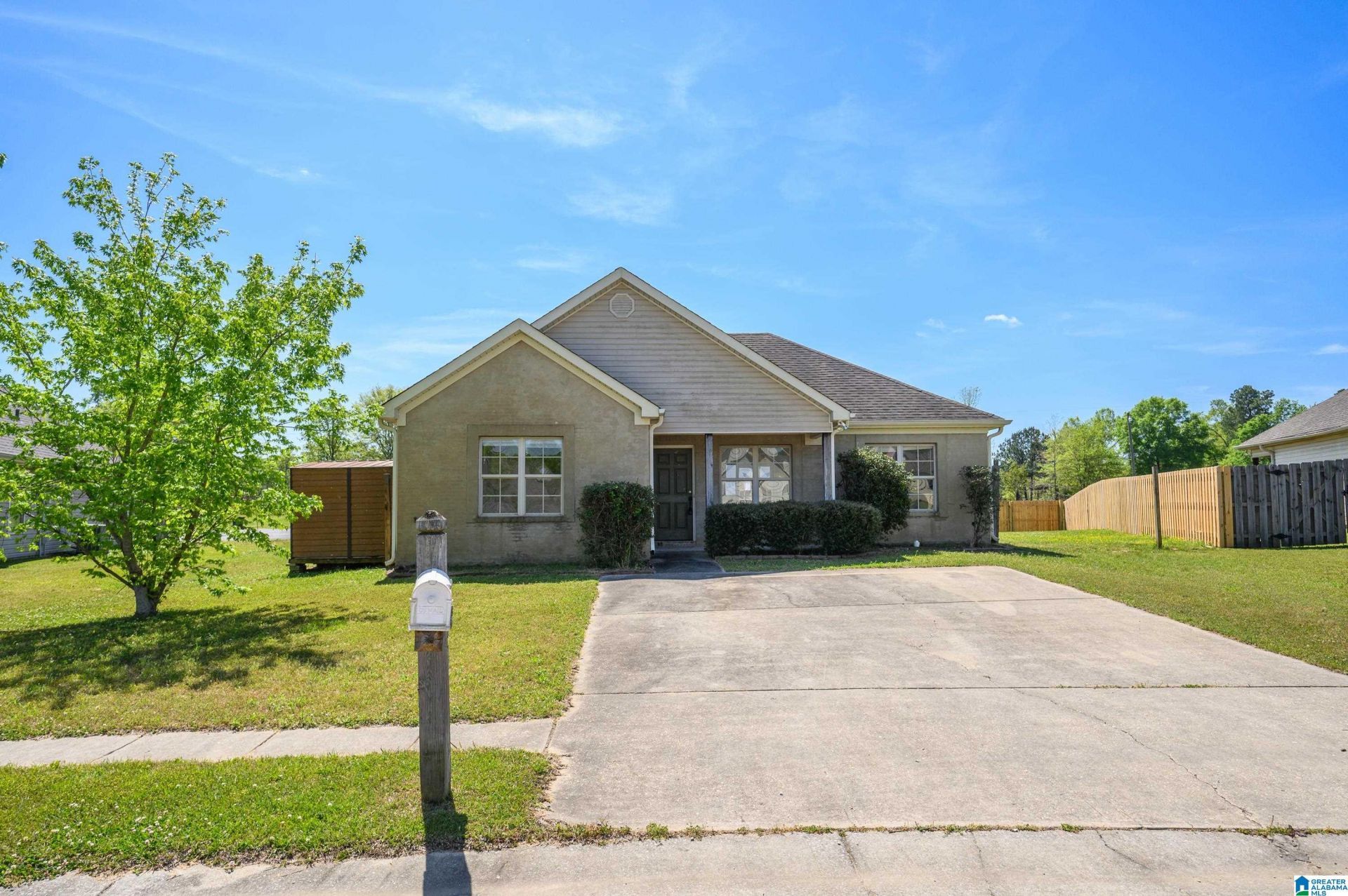 117 Ridgecrest Road, Calera, AL 35040 Main Photo