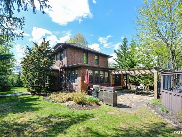 525 Washington Avenue, DUMONT, NJ 07628