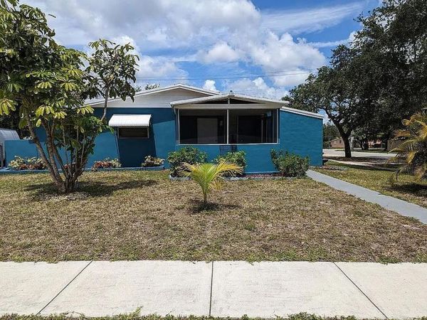 3851 SW 60th Terrace, Davie, FL 33314