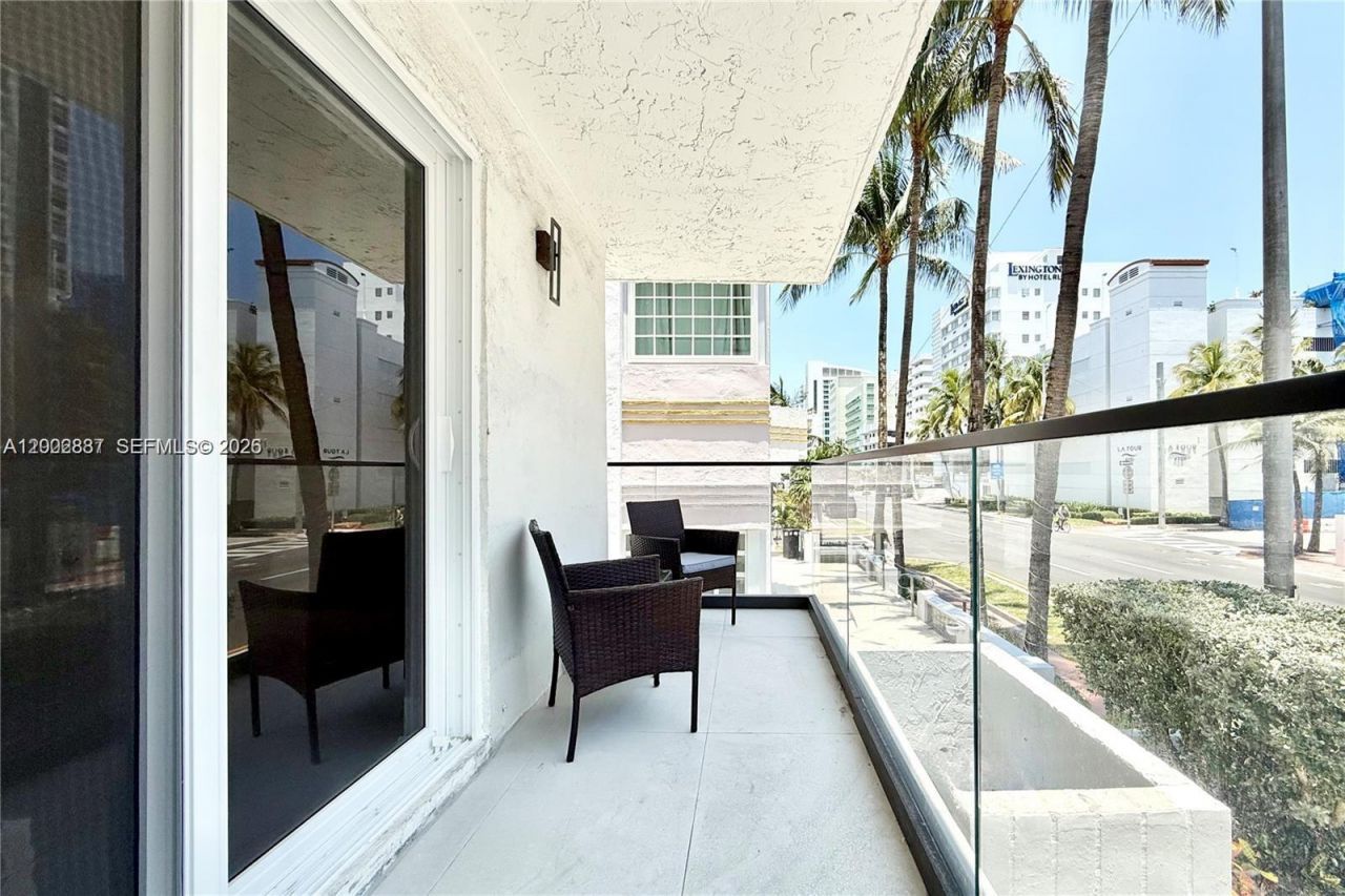 4122 Collins Ave , Unit 2B, Miami Beach, FL 33140 Photo