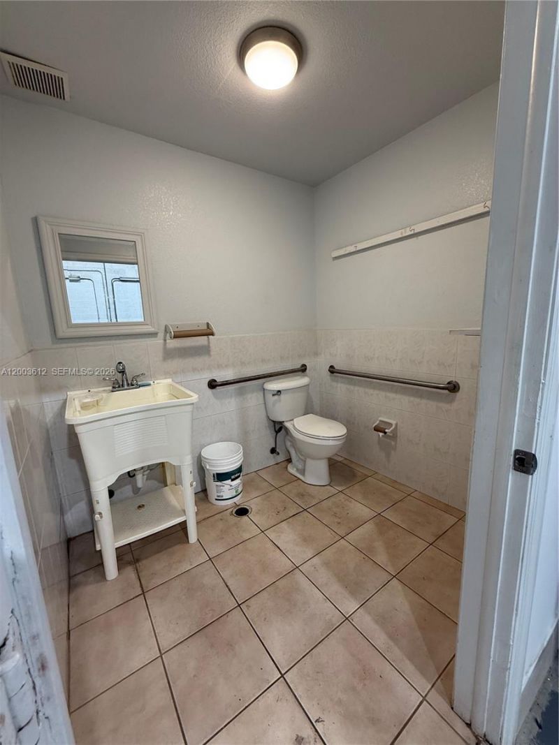 2954 W 84th St , Unit 114, Hialeah, FL 33018 Photo