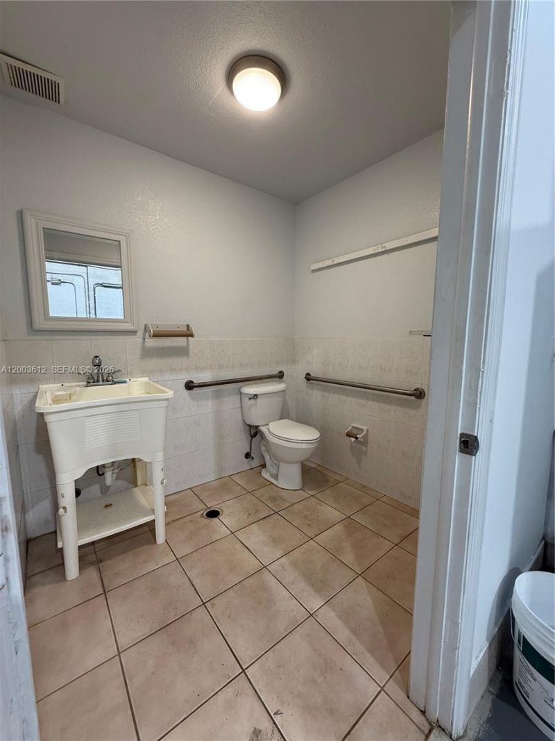 2954 W 84th St , Unit 114, Hialeah, FL 33018 Photo