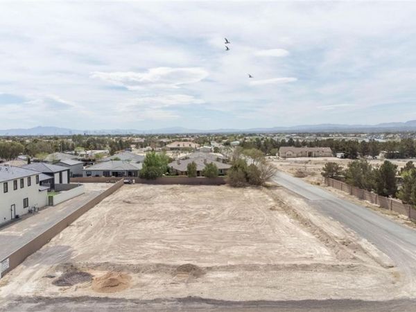 Iron Mountain Road, Las Vegas, NV 89131