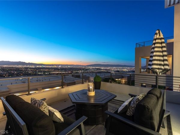 426 Tranquil Peak Court, Henderson, NV 89012