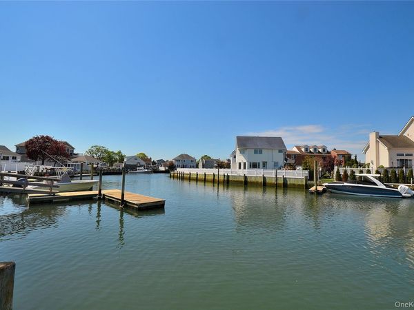 2586 Riverside Drive, Wantagh, NY 11793