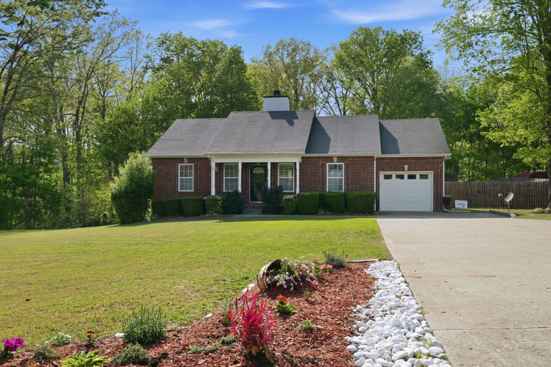 504 Daugherty Ln, Burns, TN 37029 Main Photo