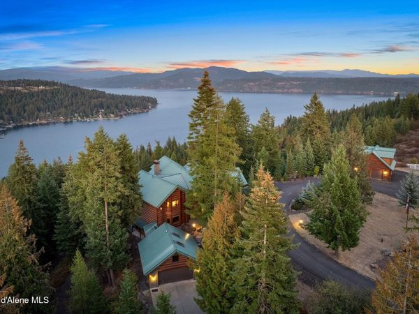 18869 S Trekker Woods Rd , Coeur d'Alene, ID 83814