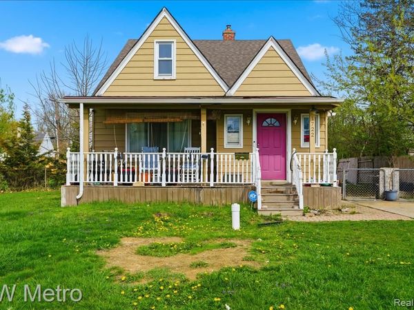 1722 Deering Street, Garden City, MI 48135