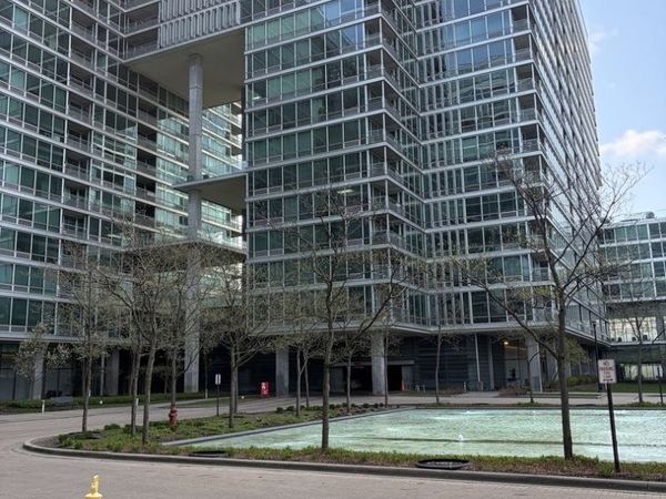 9655 Woods Drive, Unit 1511, Skokie, IL 60077