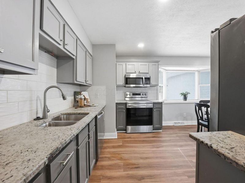 6034 Karl Road, Columbus, OH 43229 Photo 12